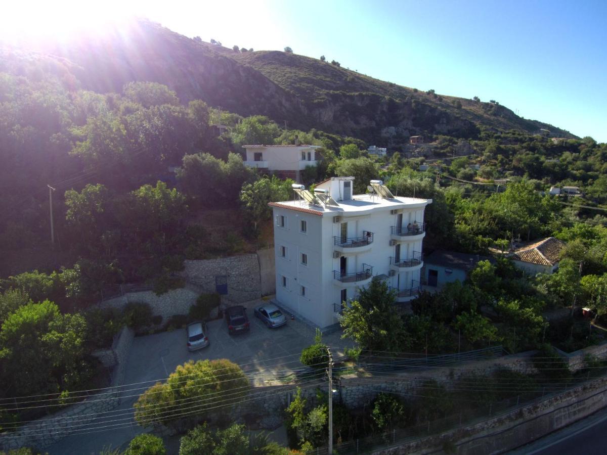 Apartments Vila Emiliano บอร์ช ภายนอก รูปภาพ